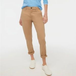 High-rise Girlfriend Chino Pants